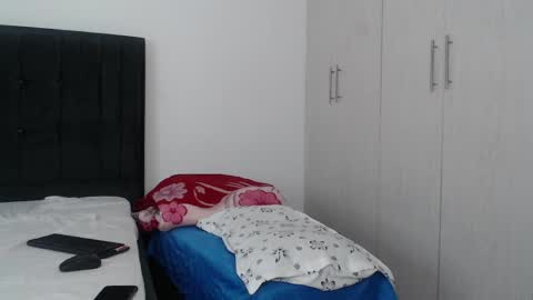 Snapshot of stacey_jaxn chatting on April 6, 4:46 am stacey_jaxn online show from April 6, 4:46 am