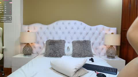 Snapshot of stacey_williams chatting on December 20, 4:31 am Stacey online show from December 20, 4:31 am