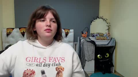 Snapshot of staceylex chatting on October 19, 5:30 am Stacey online show from October 19, 5:30 am