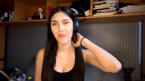 Snapshot of staceyreiher chatting on October 14, 8:37 am Stasy online show from October 14, 8:37 am