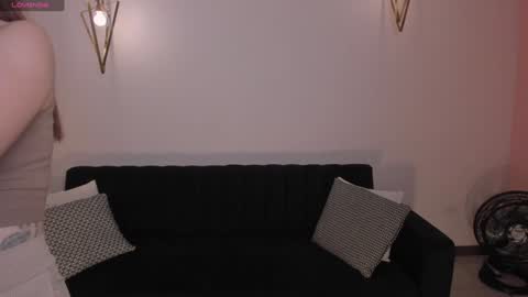 Stacy Woods online show from December 5, 10:23 am