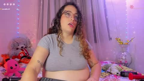 Snapshot of stacy_millerr chatting on May 15, 11:45 pm Stacy Boobs online show from May 15, 11:45 pm