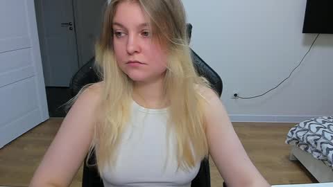 Stacy  online show from January 21, 4:37 pm