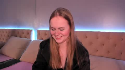 STACY online show from May 5, 8:39 pm