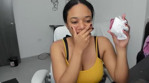 Snapshot of stacy_woods chatting on February 17, 2:30 am Zulma Yisset online show from February 17, 2:30 am