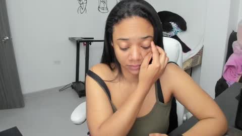 Snapshot of stacy_woods chatting on April 27, 2:20 am Zulma Yisset online show from April 27, 2:20 am