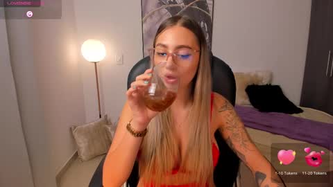 Stacy Conner online show from February 26, 4:47 am