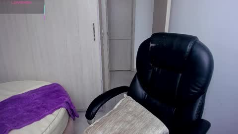 Snapshot of stacyconner chatting on March 3, 8:15 pm Stacy Conner online show from March 3, 8:15 pm