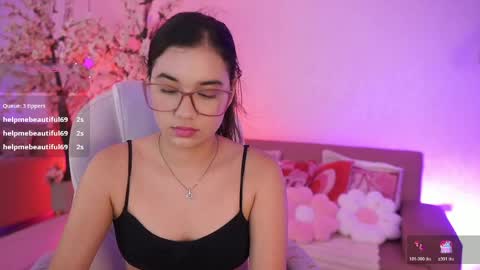 stacycooper_ online show from April 25, 7:11 pm