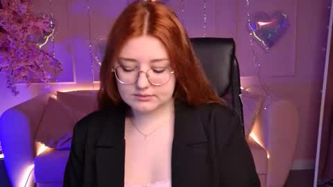 Snapshot of stacyjensen chatting on February 13, 9:38 am Stasey online show from February 13, 9:38 am