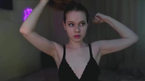 stacyloveforu online show from March 1, 8:02 am
