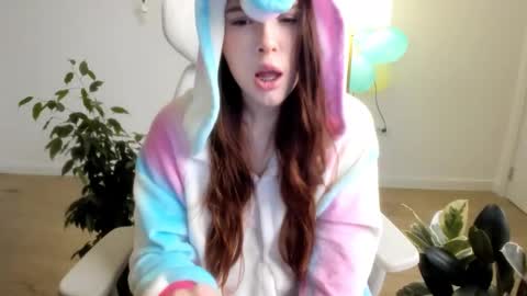 Stacy online show from December 15, 4:44 pm