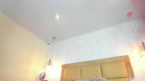 Snapshot of staisyotis chatting on June 25, 5:12 am KEIMI online show from June 25, 5:12 am