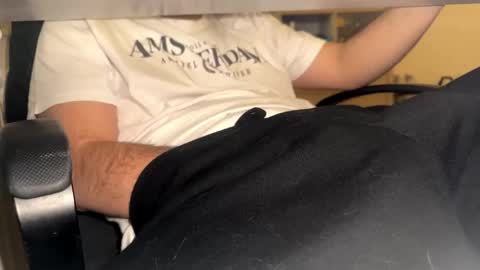 stang_ online show from November 26, 1:01 pm