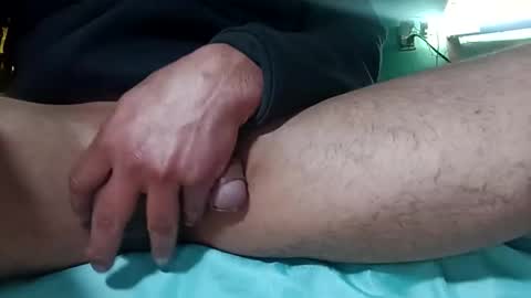 Snapshot of stanley204289748 chatting on January 19, 9:24 am stanley204289748 online show from January 19, 9:24 am