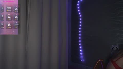 Snapshot of star_and_jane_ chatting on January 31, 9:05 pm star_and_jane_ online show from January 31, 9:05 pm