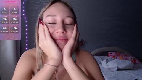 Snapshot of star_and_jane_ chatting on February 11, 10:48 am star_and_jane_ online show from February 11, 10:48 am