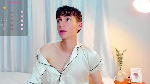 Ethan online show from January 18, 1:26 pm