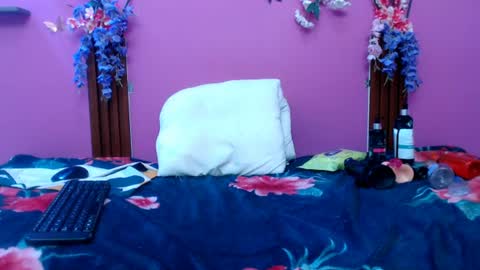 alejandra online show from June 11, 8:07 pm