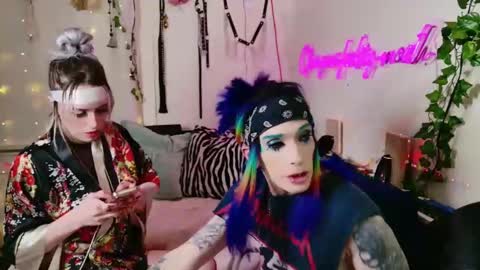 Snapshot of starfuckers2000 chatting on January 5, 12:53 pm Wet Bandits online show from January 5, 12:53 pm