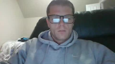 Snapshot of starglow33 chatting on December 18, 11:33 pm daddy300 online show from December 18, 11:33 pm