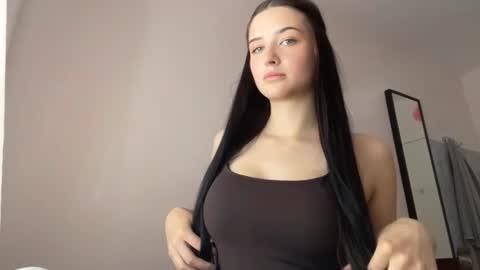 Lola online show from June 13, 10:24 am