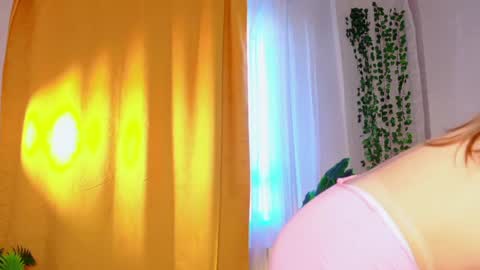 Nina online show from June 27, 2:38 am