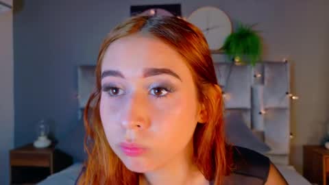 M O O N  online show from April 22, 2:58 am