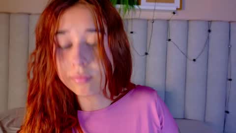 M O O N  online show from May 19, 3:24 am