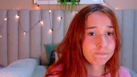 M O O N  online show from May 27, 2:52 am