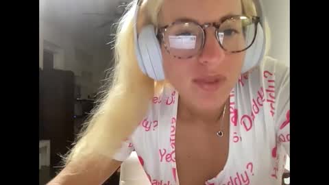 Stassiethatsororitygirl online show from September 18, 9:11 am