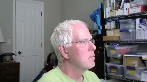 Snapshot of stasw20 chatting on October 6, 8:17 pm stasw20 online show from October 6, 8:17 pm