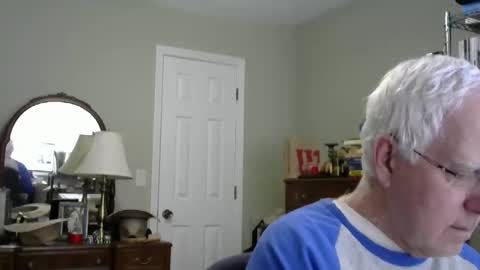 Snapshot of stasw20 chatting on November 28, 6:10 pm stasw20 online show from November 28, 6:10 pm