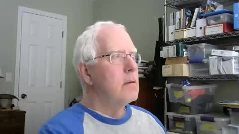 Snapshot of stasw20 chatting on December 4, 5:10 pm stasw20 online show from December 4, 5:10 pm