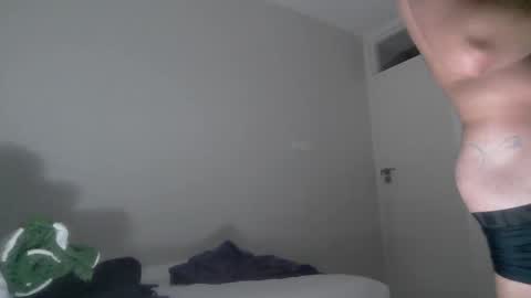 Snapshot of steamh2 chatting on January 18, 9:24 pm steamh2 online show from January 18, 9:24 pm