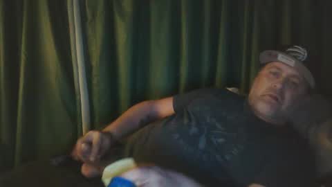 Snapshot of steelgodzill chatting on February 20, 7:43 am steelgodzill online show from February 20, 7:43 am