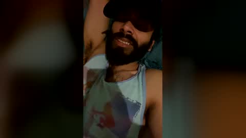 Snapshot of steelspirit chatting on March 27, 11:04 pm Lobo del Antiguo Oriente online show from March 27, 11:04 pm