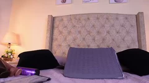 stefa_rosse online show from June 9, 7:03 pm