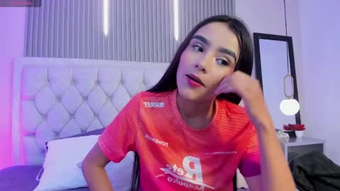 Snapshot of stefani_condya chatting on May 25, 7:20 pm Stefani online show from May 25, 7:20 pm