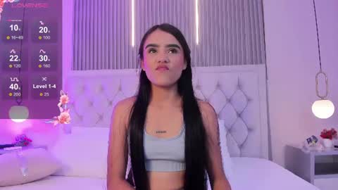 Snapshot of stefani_condya chatting on June 9, 4:13 am Stefani online show from June 9, 4:13 am