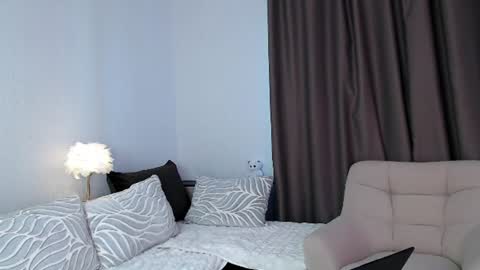 Snapshot of stefanie_eclipse chatting on June 23, 7:50 am stefanie_eclipse online show from June 23, 7:50 am