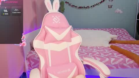 Snapshot of stefaniyaaa chatting on September 27, 6:13 pm stefa online show from September 27, 6:13 pm