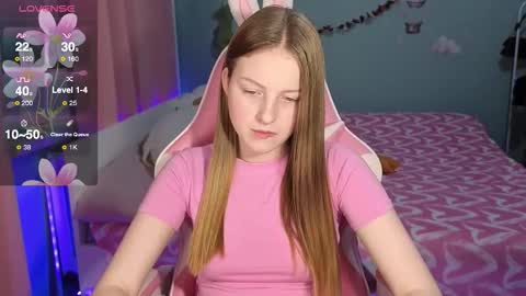 Snapshot of stefaniyaaa chatting on October 9, 8:07 pm stefa online show from October 9, 8:07 pm