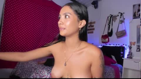 Im MiaIts my first day here  online show from December 28, 6:17 am