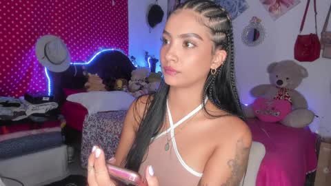 Im MiaIts my first day here  online show from February 6, 3:06 am