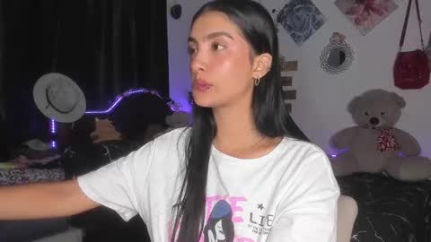 Im MiaIts my first day here  online show from February 14, 12:09 am