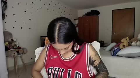 Im MiaIts my first day here  online show from February 5, 2:05 am