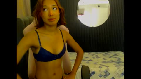 Snapshot of stefanny_vv chatting on June 3, 9:42 pm STEFANNY online show from June 3, 9:42 pm