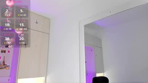 stefannyevans_ online show from January 8, 12:40 pm