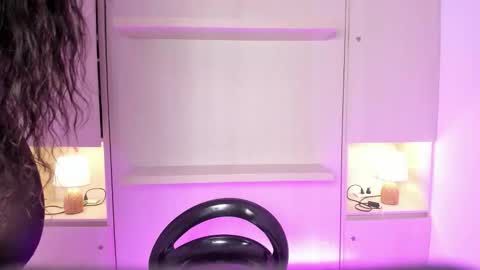 stefannyevans_ online show from March 10, 1:16 pm